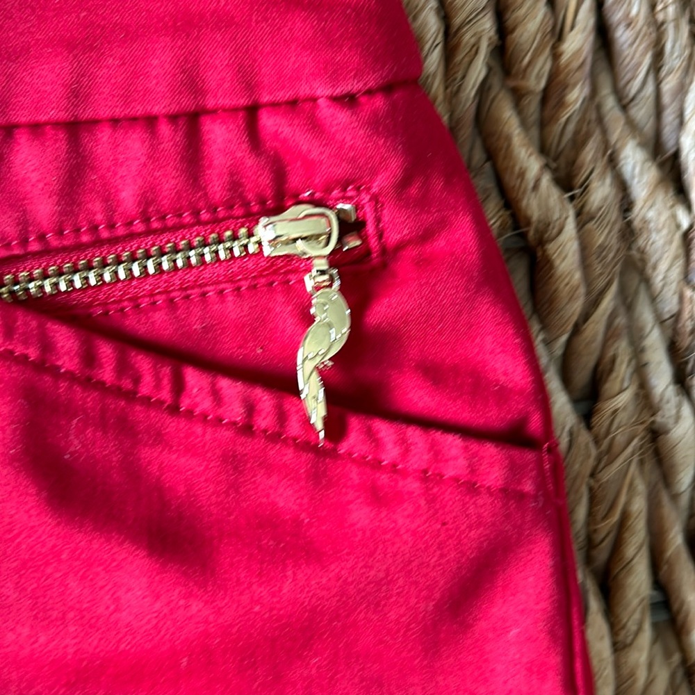 Pappagallo shorts. Red. Gold accents. Walking short. Bermuda. Stretchy. Size 6 - Picture 3 of 5